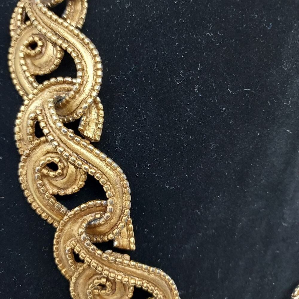 Florentine Links Statement Necklace Textured Gold Tone Ornate 18.5" Y2K Vintage - Picture 5 of 11